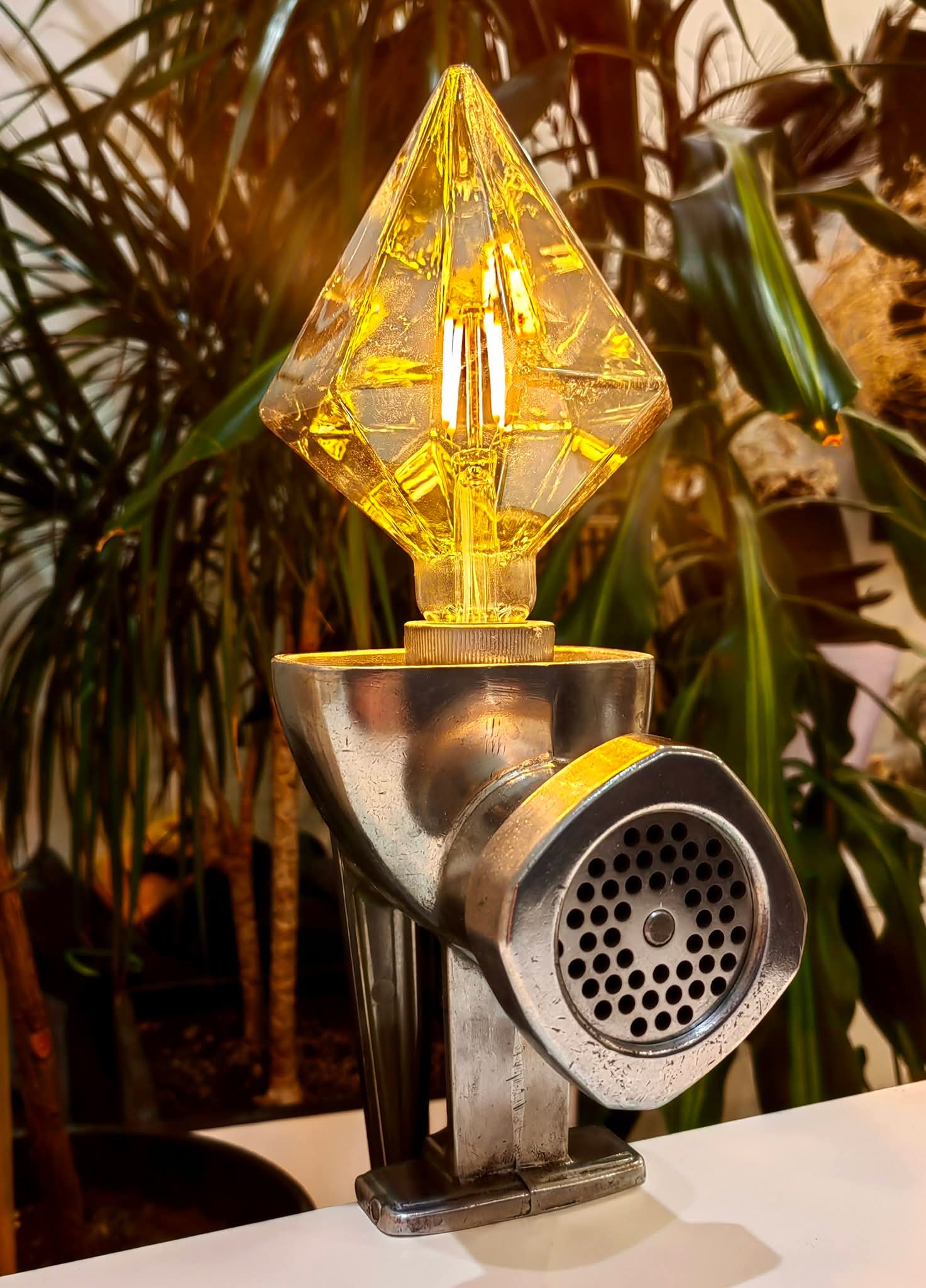 Lampa "Gaismas mašīna " 
